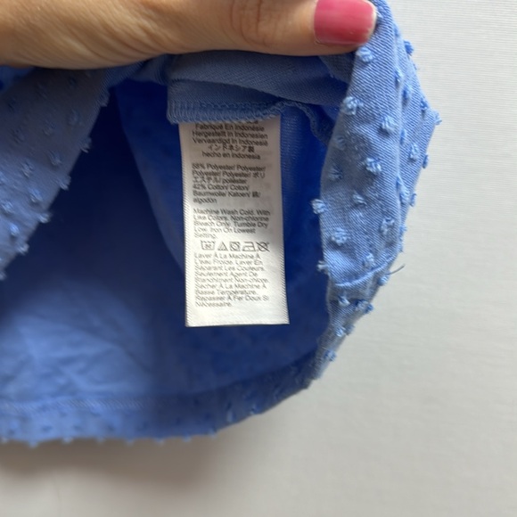 J.Crew Light Blue Polka Dot Textured Top Flutter Sleeves Crew Neck Women’s Med. - Picture 3 of 7